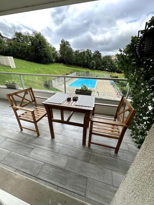 Appartement Cosy Avec Balcon Et Piscine Besancon Exterior photo
